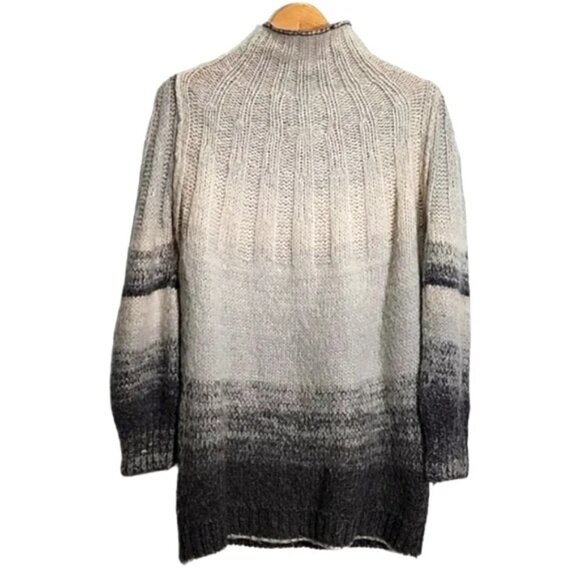 😊Anthropology Alpaca Wool Blend Oversize Sweater Gray Ombre Stripe Sz M EUC - Picture 3 of 9